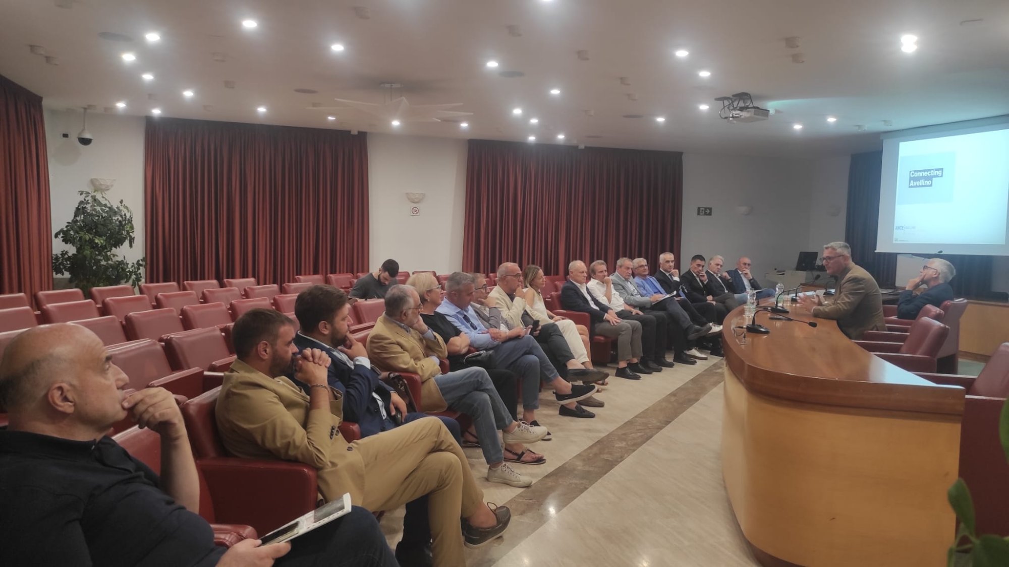 21 luglio 2025 – Incontro con Ordini Professionali per la presentazione del progetto “Connecting Avellino”